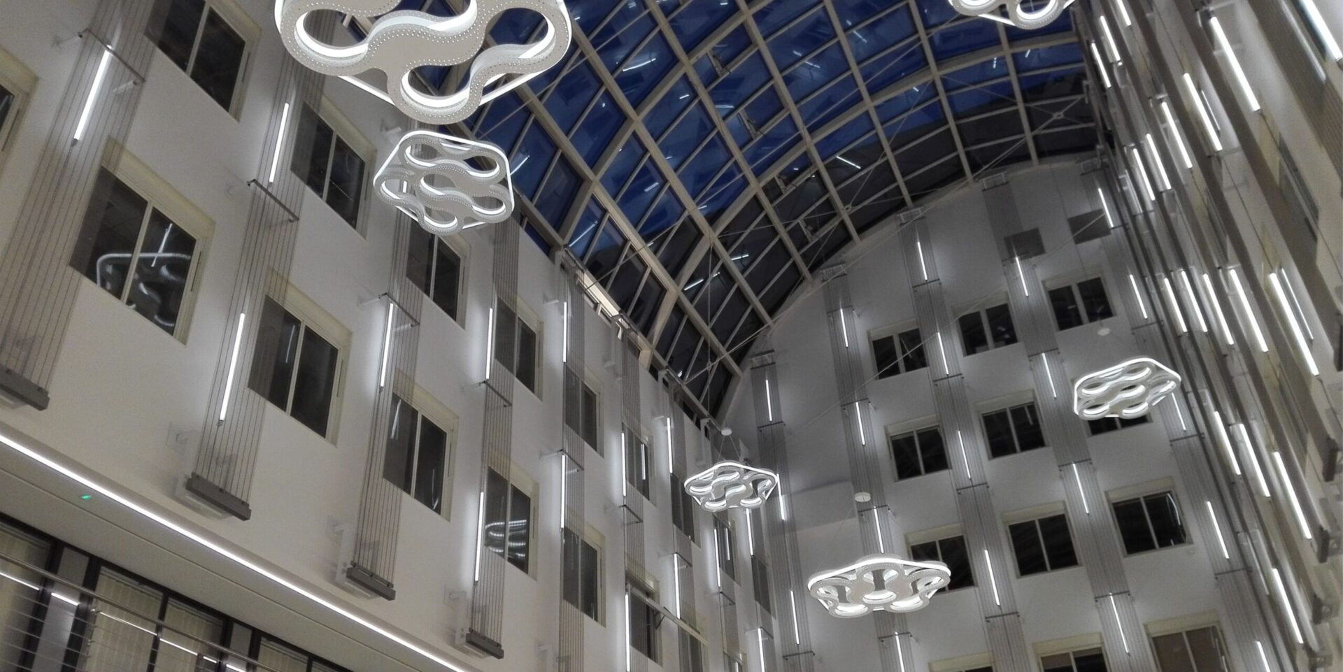 Manufacturing of the prototype of the unique, complicated luminaire in the hall of Warsaw’s building.
